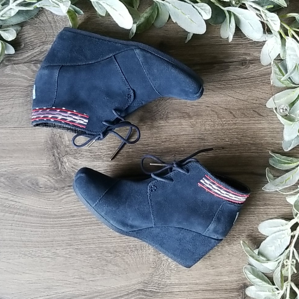 Toms Kala navy blue suede wedge booties